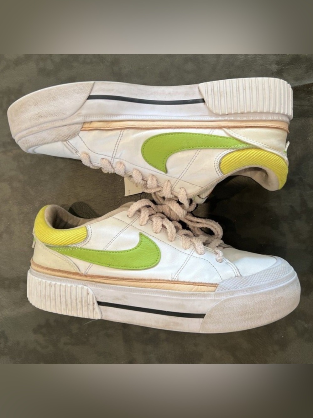 Nike Platform Athletic Sneakers Sz 8 Ladies